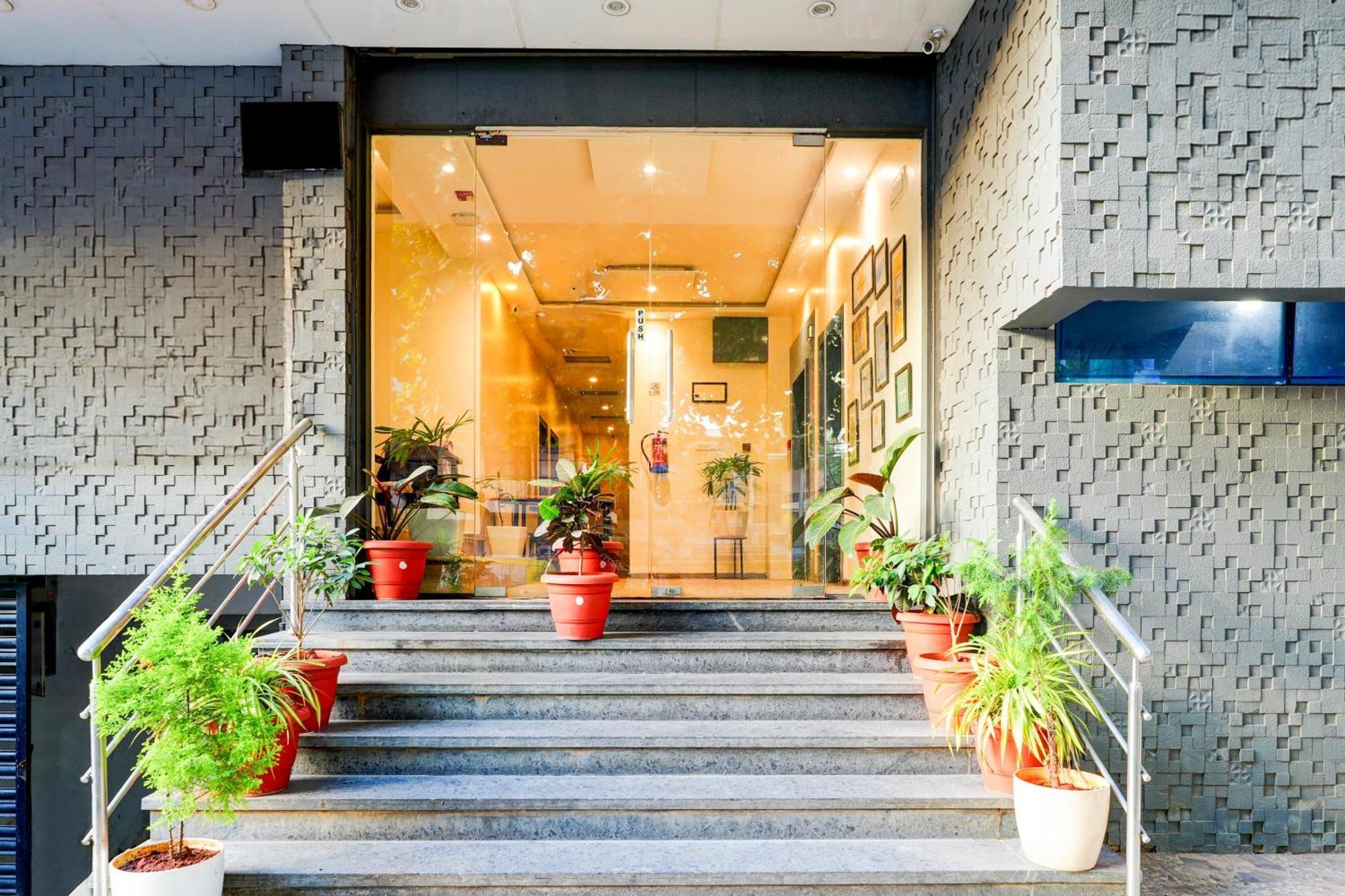 Отель Super Townhouse Jayanagar Бангалор Экстерьер фото