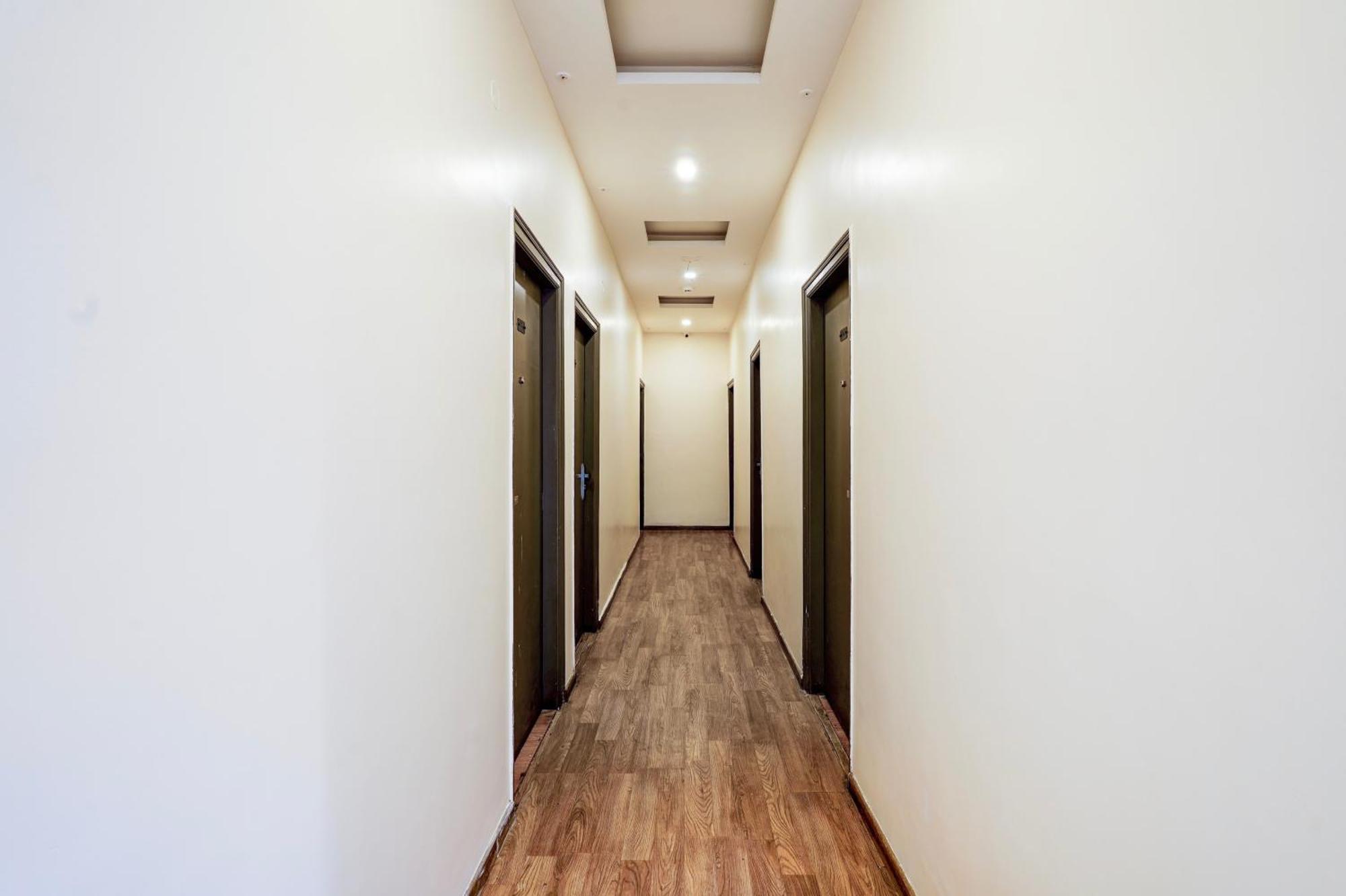 Отель Super Townhouse Jayanagar Бангалор Экстерьер фото
